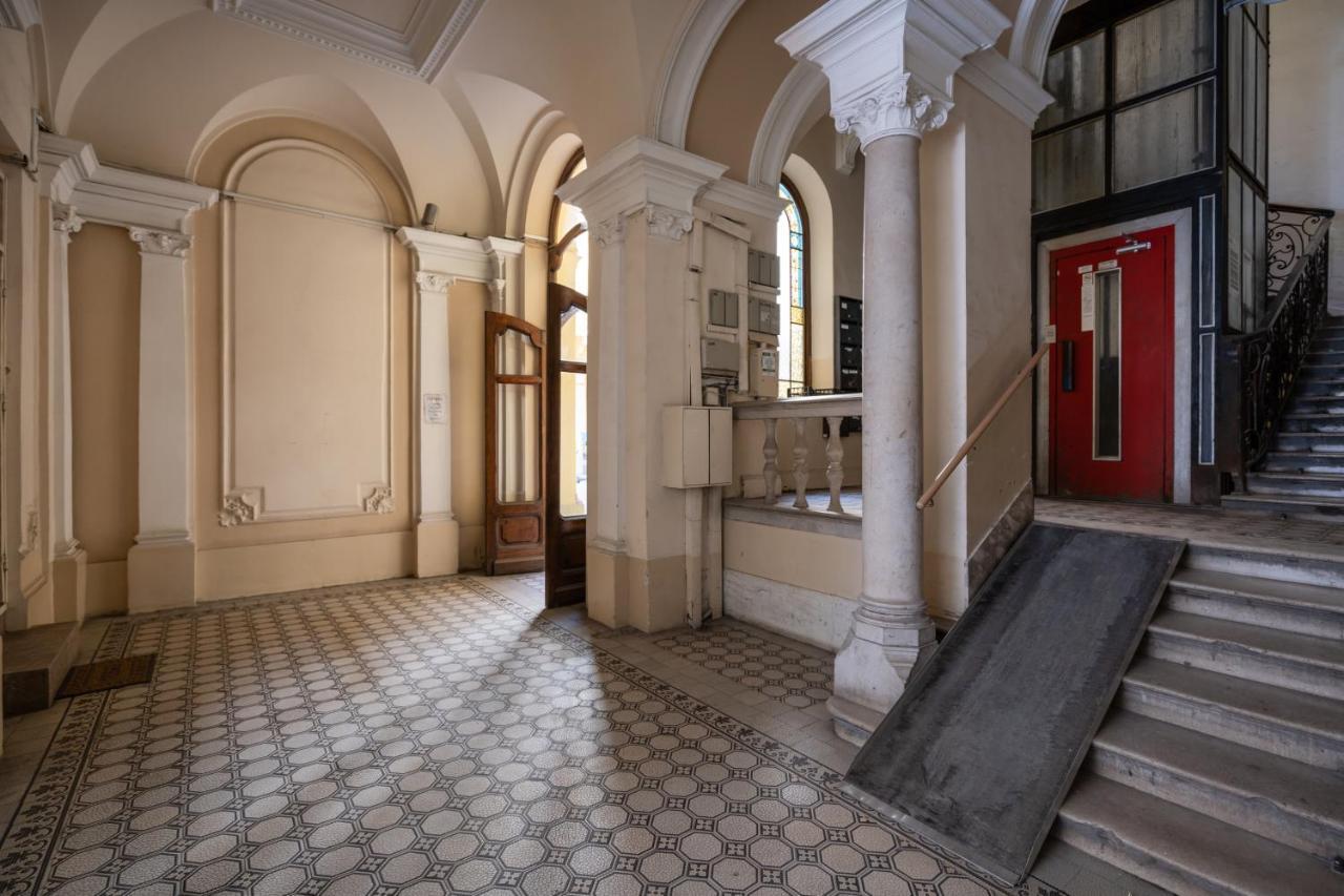 Studio Apollo Budapest Luaran gambar